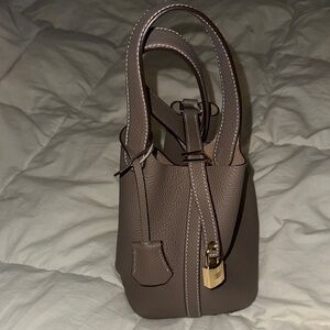 Elegant Brown Leather Handbag